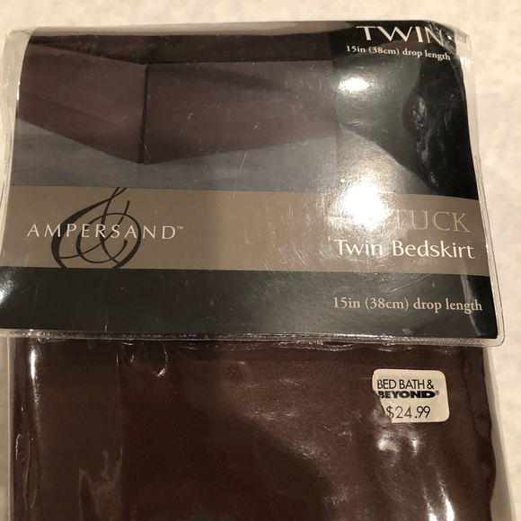 Ampersand bed skirt - Picture 2 of 8